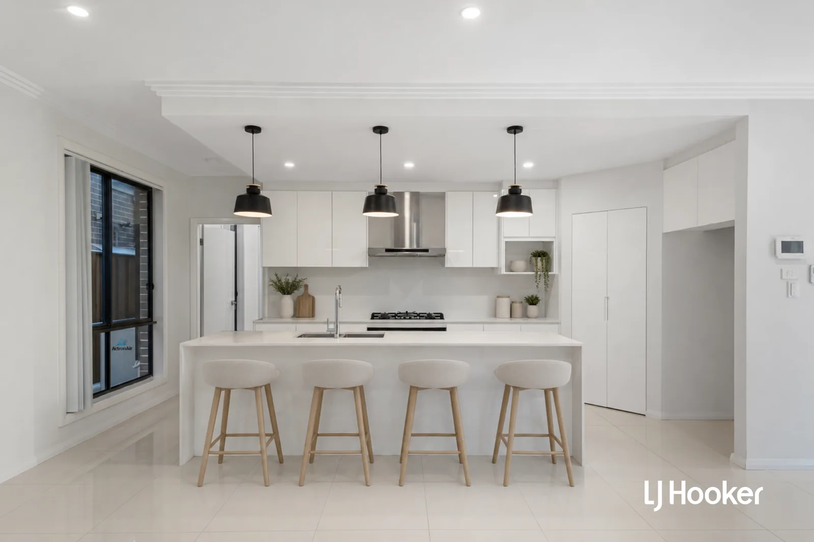 Photo 3 — 5 bedroom house at 1 Pepperberry Parade, Melonba NSW 2765