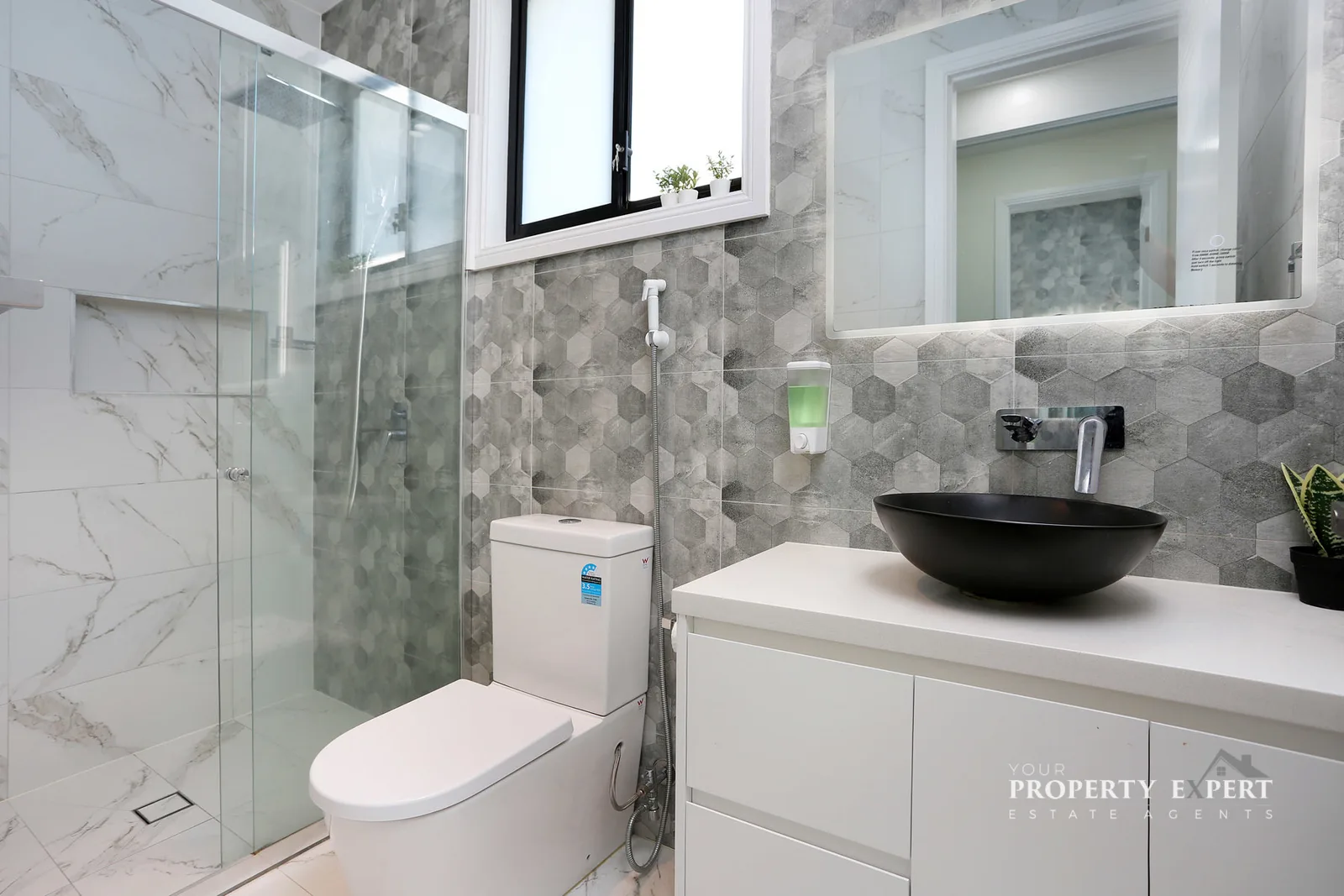 Photo 10 — house at 32 Devine Street (Melonba), Marsden Park NSW 2765